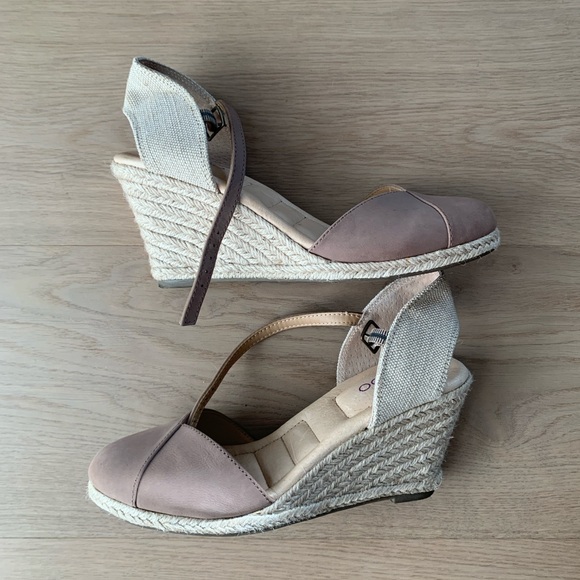 Light pink Wedge Sandles - Picture 1 of 9